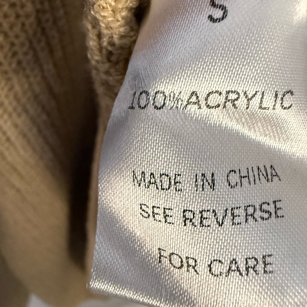 Wishist “Local” Graphic Knit Sweater Beige Crewneck Pullover Size Small - Picture 7 of 7